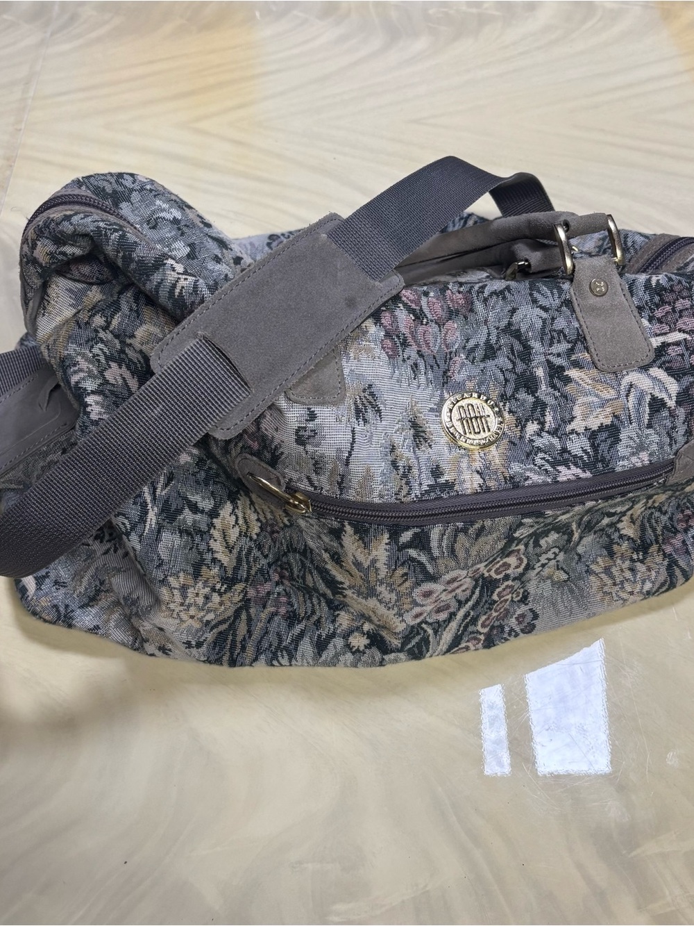 Large Vintage Floral Tapestry Travel Bag